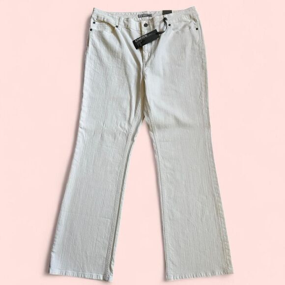 NWT Chico’s White Straight Leg Jeans Size 3 (XL - 16) - Minimalist Summer Pants - Picture 2 of 8